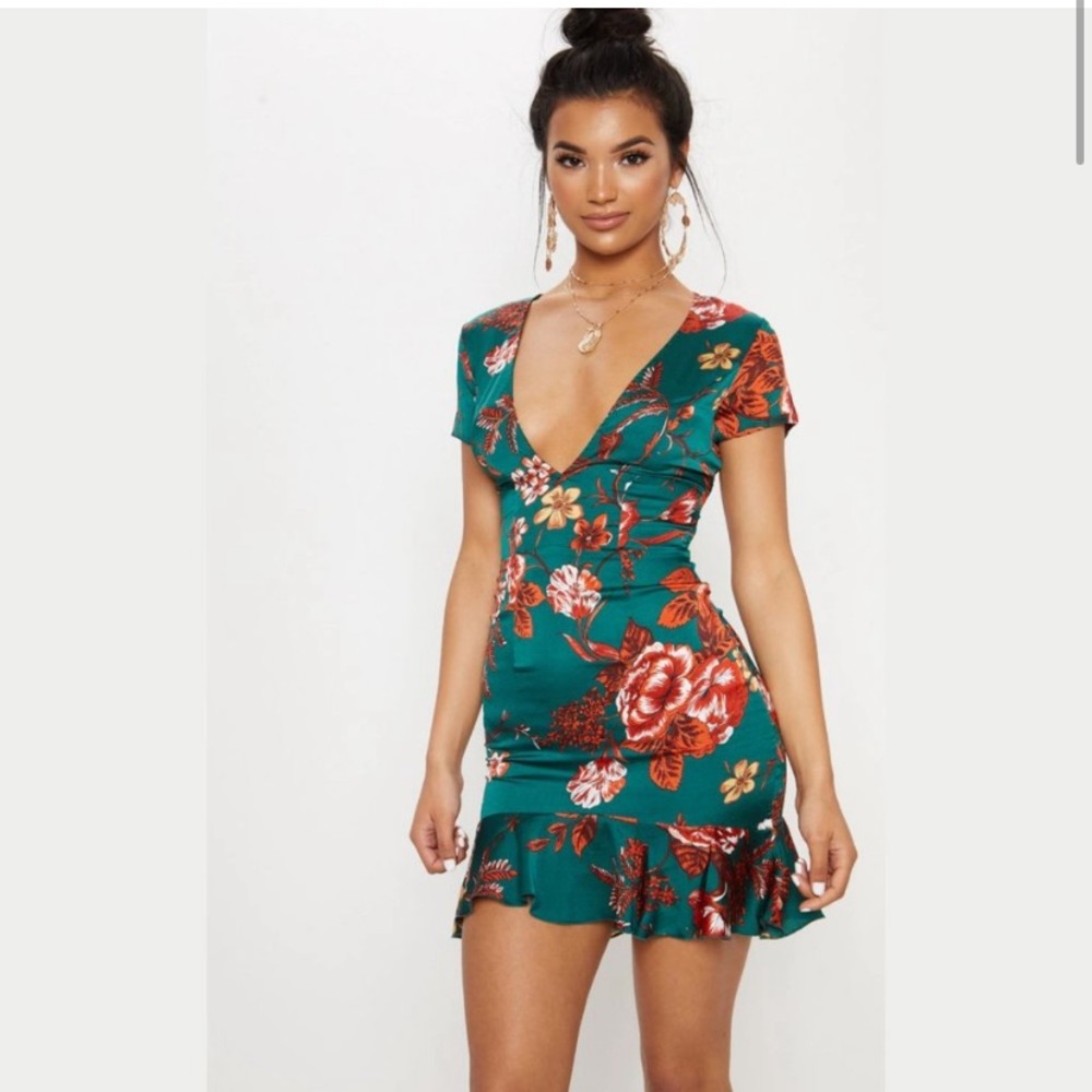 Pretty Little Thing Emerald Green Dress